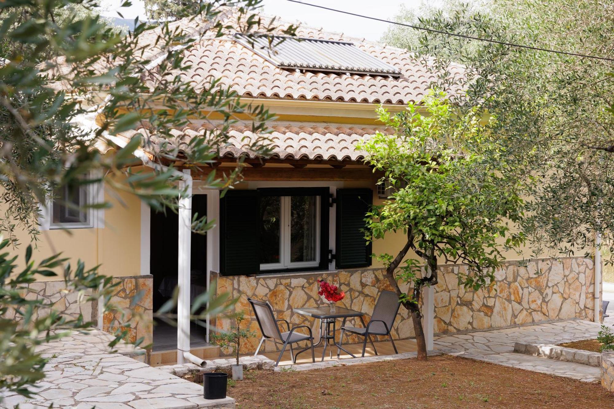 Santos Holidays Dassia  Phòng bức ảnh